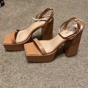 Simmi London platform heels